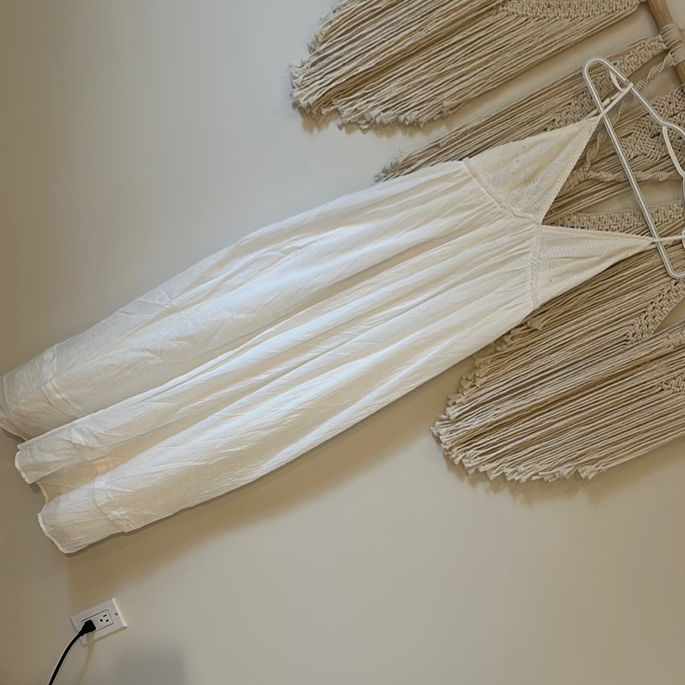 Elegant White Maxi Dress